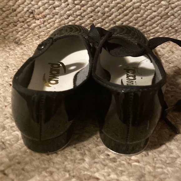 Award Black Patent Leather Tap Shoes - Picture 8 of 12